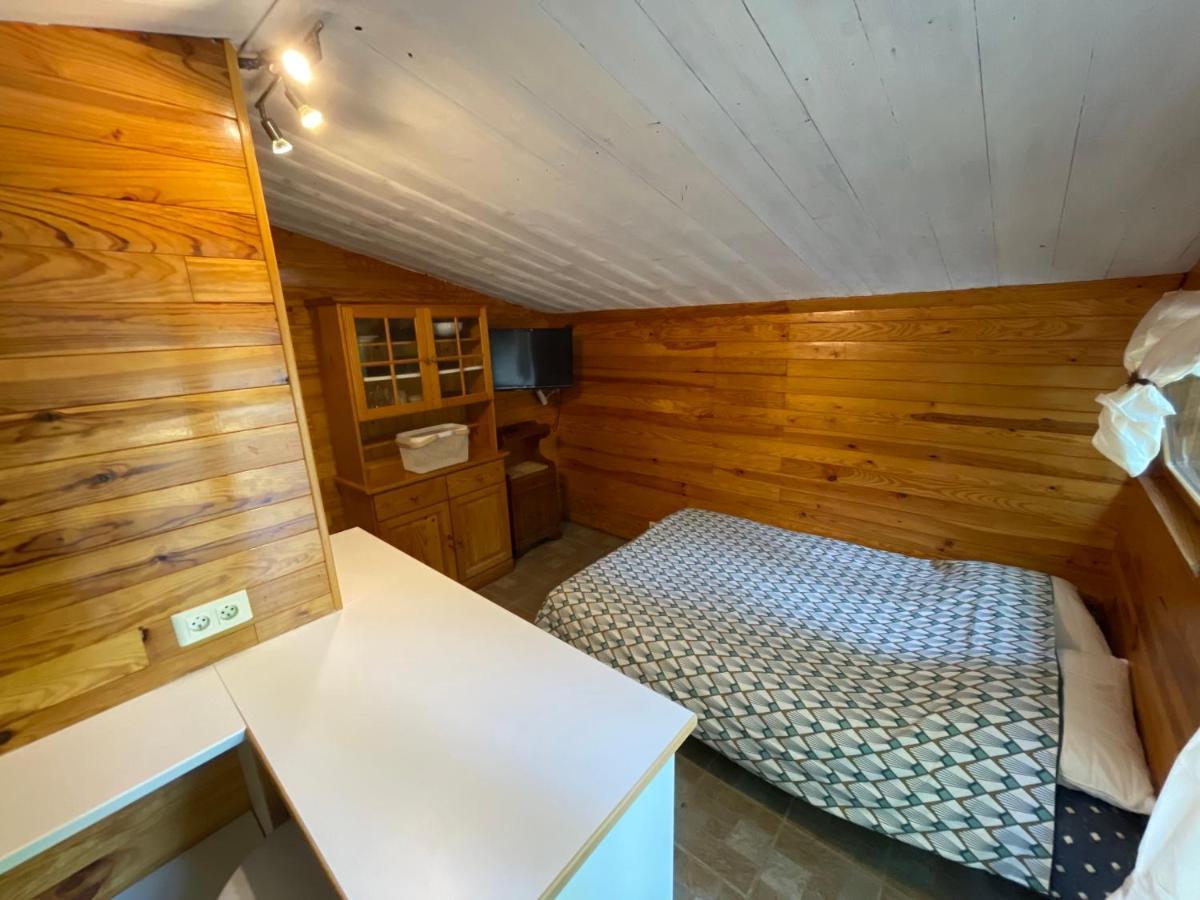 Gites Au Chateau Des Estubiers Les Granges-Gontardes Экстерьер фото